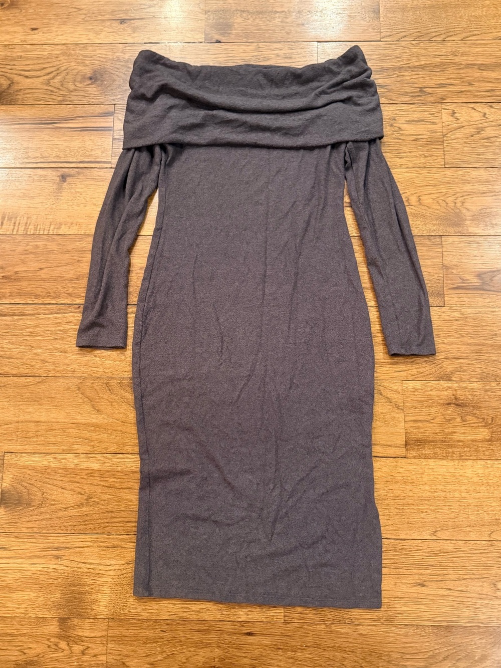 Chelsea28 Off-Shoulder Long Sleeve Midi Dress in Charcoal